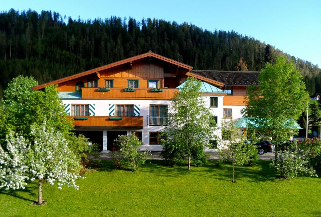 Aparthotel Kristall Altenmarkt im Pongau Exteriér fotografie
